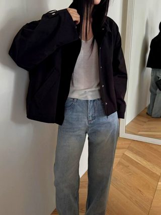 黑色