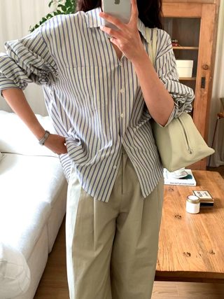 蓝色