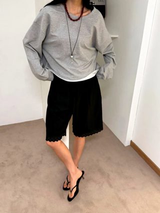 黑色