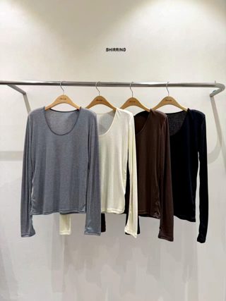 灰色