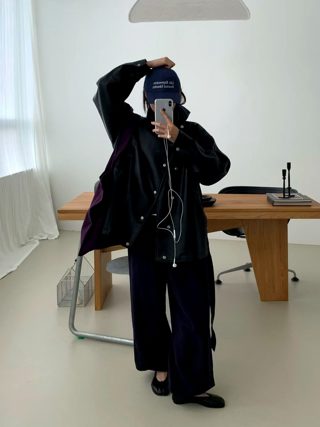 黑色