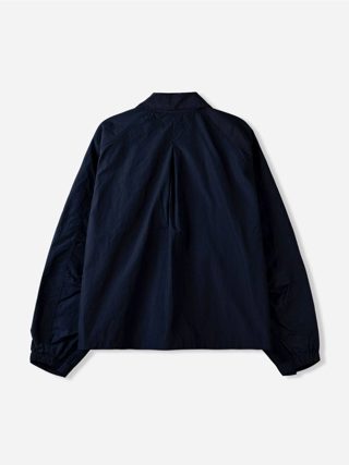 深蓝色