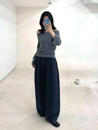 灰色