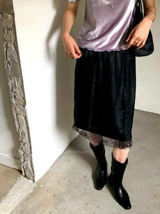 黑色