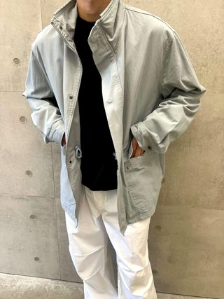灰色