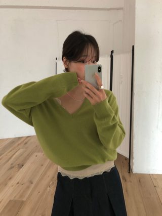 草绿色