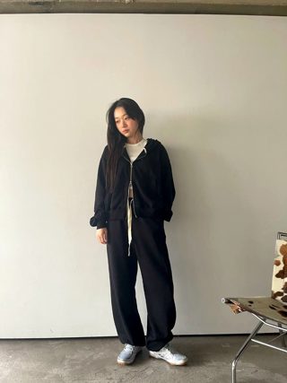 灰色