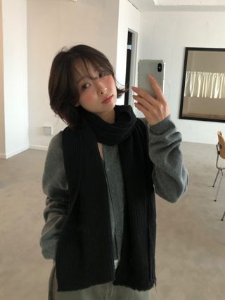 黑色