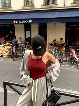 红色