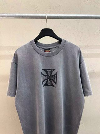 灰色