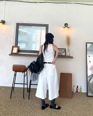 白色