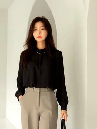 黑色