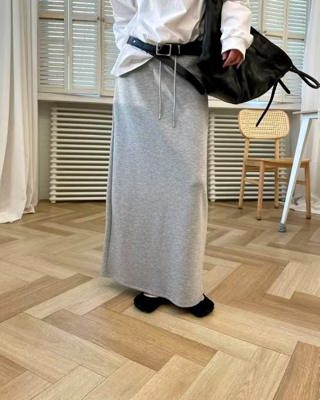 灰色