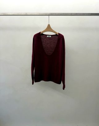 酒红色