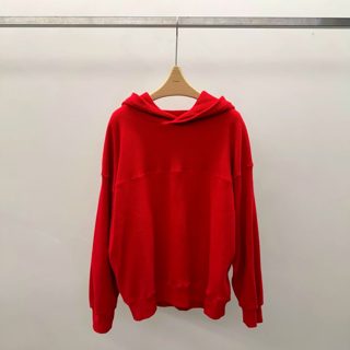 红色