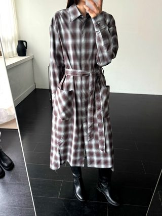 灰色