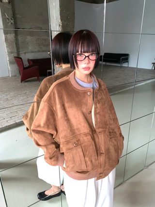 黑色