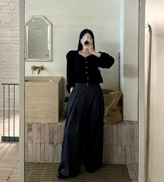 黑色