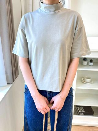 灰色