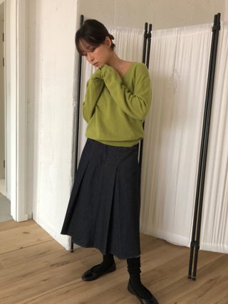 草绿色