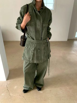 军绿色