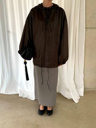 深棕色