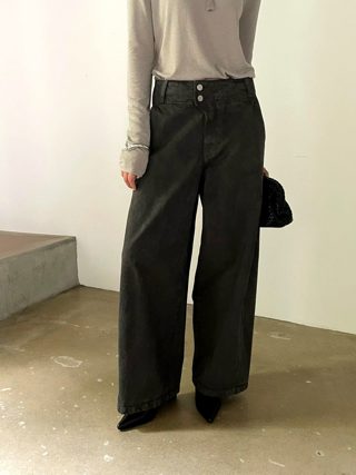 黑色