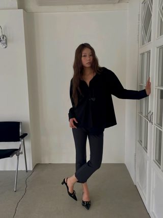 黑色