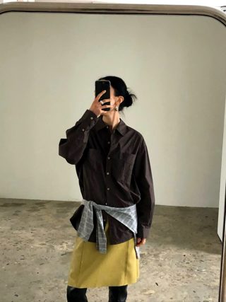 深棕色