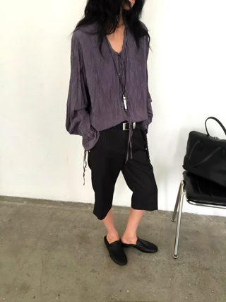 黑色