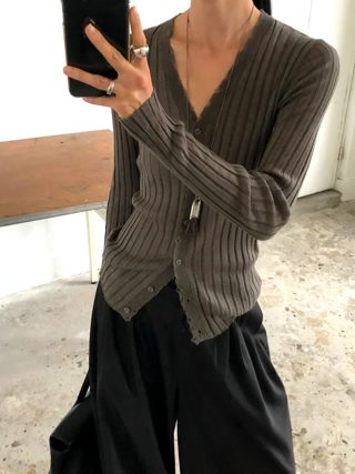 灰色