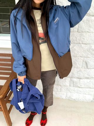 蓝色