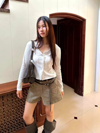 白色