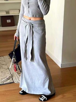 灰色