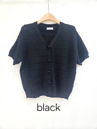 黑色