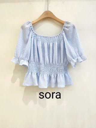 蓝色