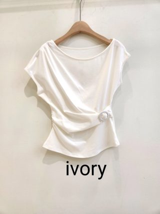 白色