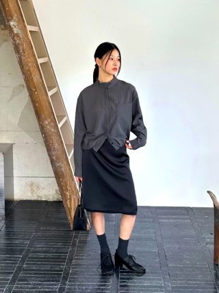 黑色