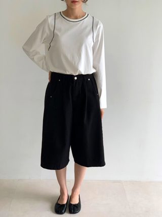 黑色