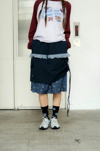 藏青色
