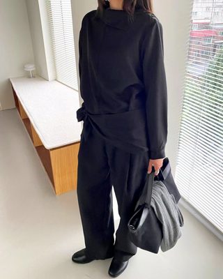 黑色