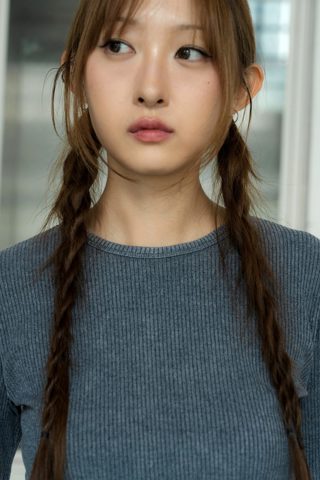 灰色