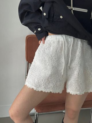 白色