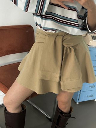 卡其色