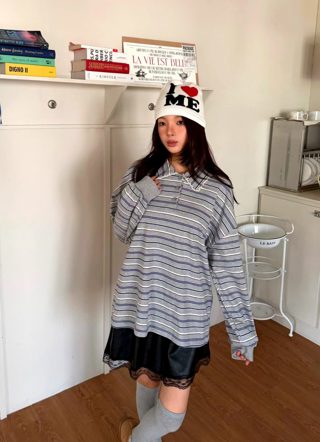 灰色