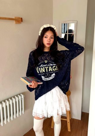 深蓝色