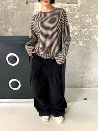 黑色