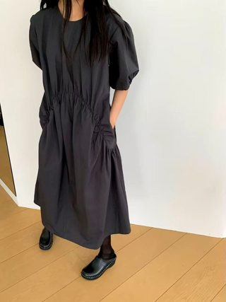 黑色
