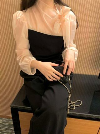 黑色