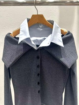 灰色